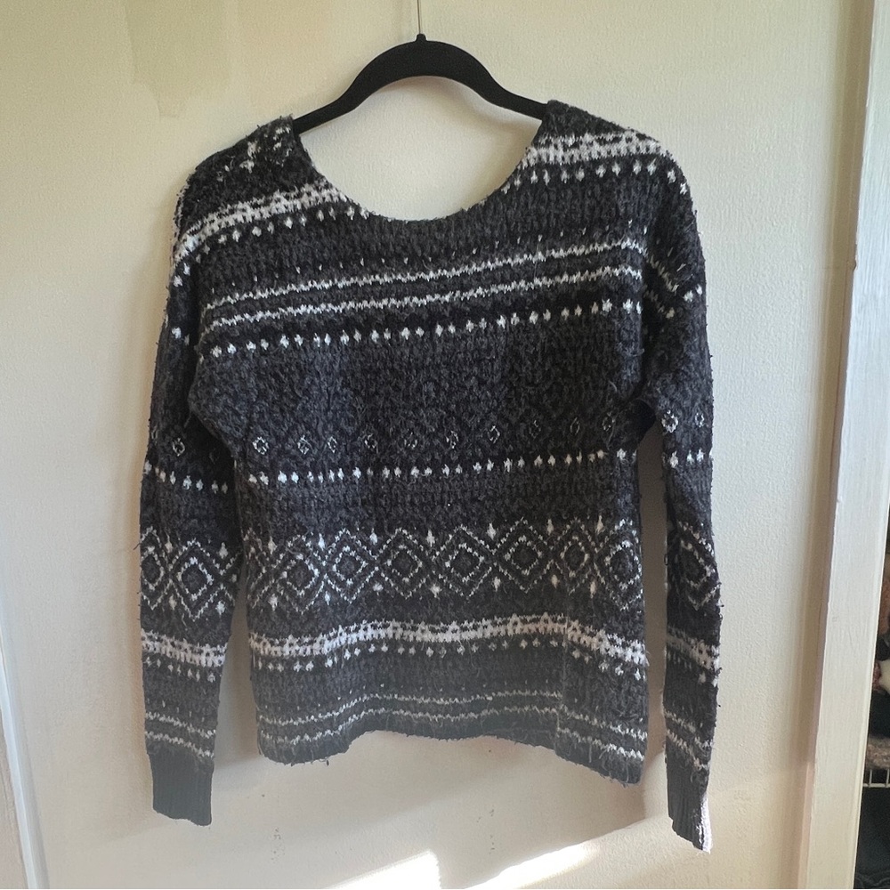 American Eagle Sweater - Small